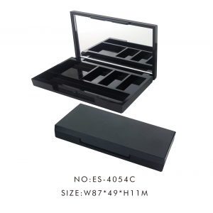 Popular Classical Matte Black 4 Colors Eyeshadow Case with Mirror